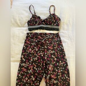 The Upside - Ruffle Trimmed Set - Small